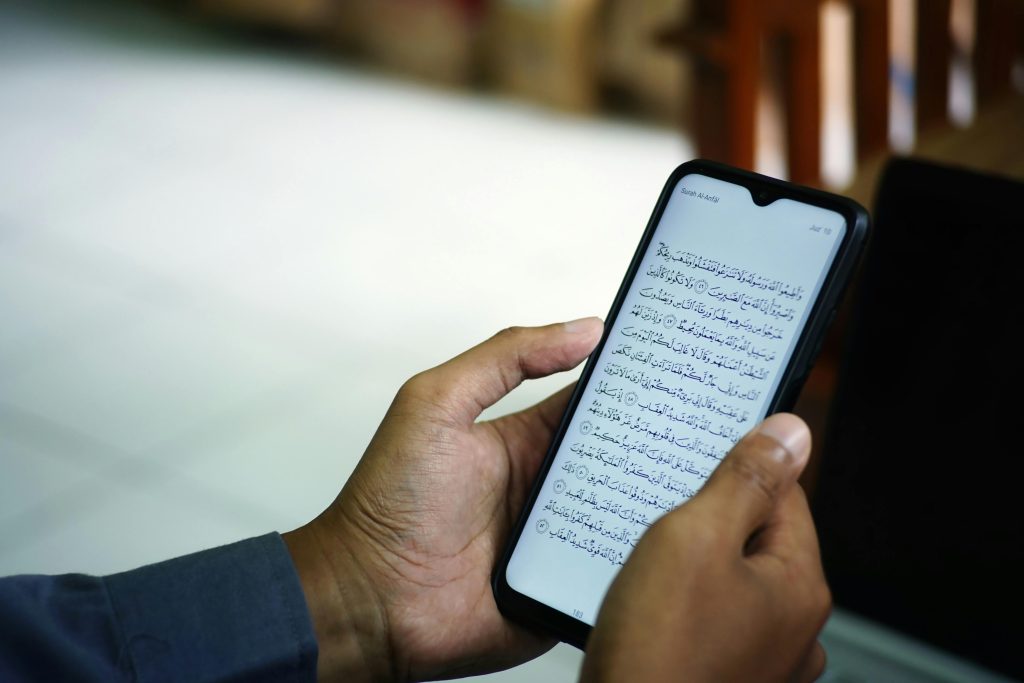 quran teacher uk, tajweed classes online, learn quran online uk,best reading quran, quran tutor near me,