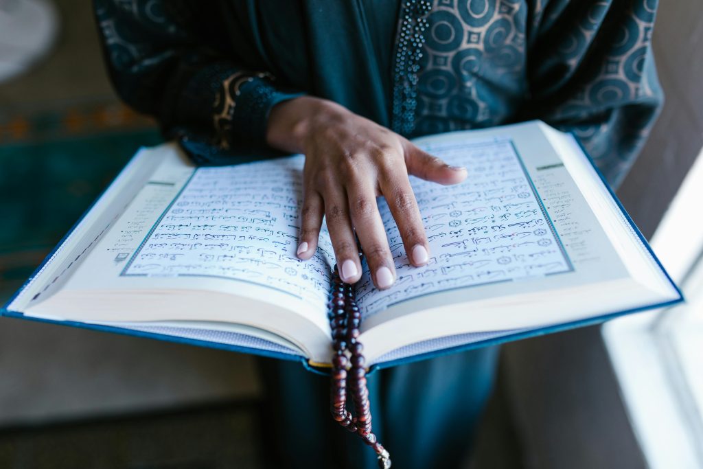 female quran teacher,quran teacher near me, online quran tutor, quran online teacher, online quran learning uk.